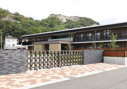 <span class="pubspan">E</span>外構部門